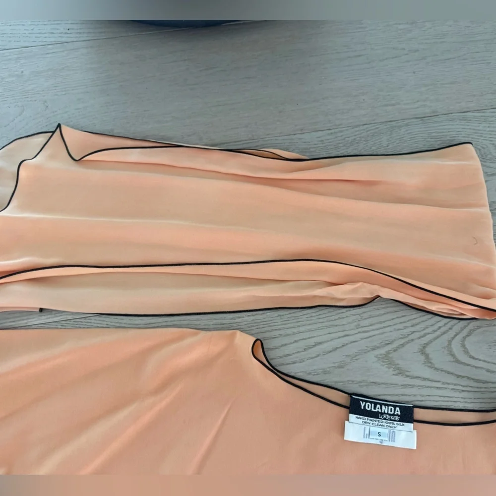 NWT Yolanda Lorente hand painted 100% silk 4 piece set size small